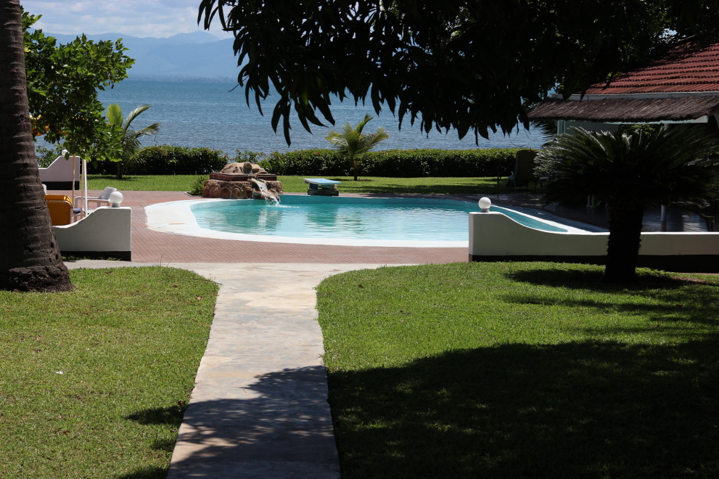 The pool at Villa  Nyasa